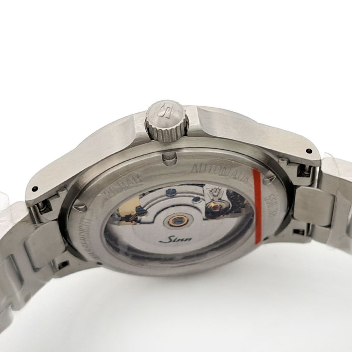 Sinn  
556 飛行員錶  
附盒