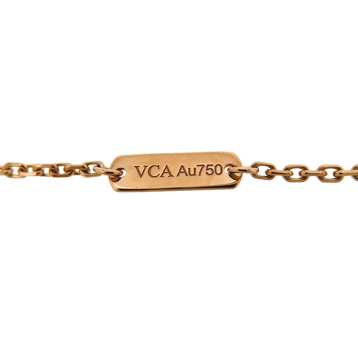 Van Cleef & Arpels  
Perlée 項鍊