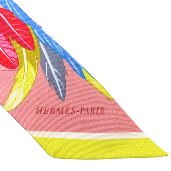 HERMES  
丝绸  
Twilly DANSE PACIFIQUE 舞动太平洋丝巾