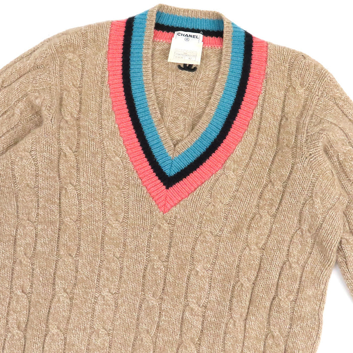 CHANEL 
COCO CC 96A Vネック 
ココマーク ヴィンテージ カシミヤ スクールニット