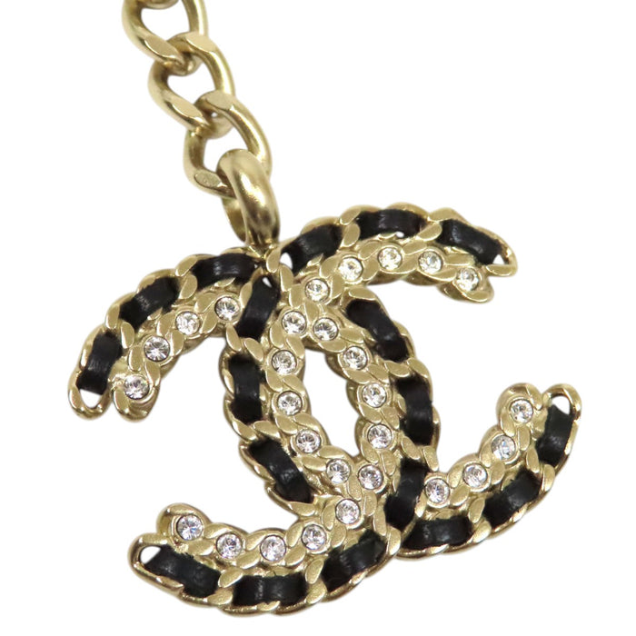 CHANEL 
COCO CC Logo Rhinestone B20C Light Gold-Colored Metal 
Coco Mark Costume Pearl Chain Belt