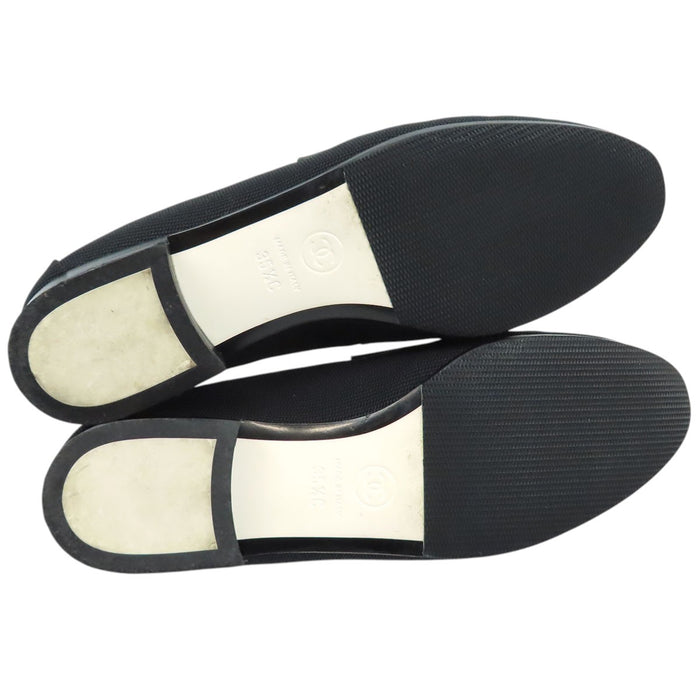 CHANEL  
COCO CC logo 17C tissu cuir  
Mocassins logo Coco