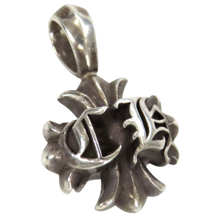 CHROME HEARTS  
Plus Charm 中型 吊飾 銀色  
雙重 CH Plus 中型 吊飾
