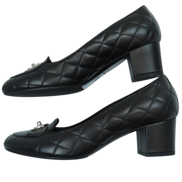 CHANEL 
COCO CC シルバーカラー金具 
ココマーク マトラッセ ターンロック レザー パンプス