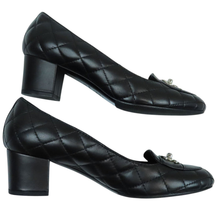 CHANEL 
COCO CC シルバーカラー金具 
ココマーク マトラッセ ターンロック レザー パンプス