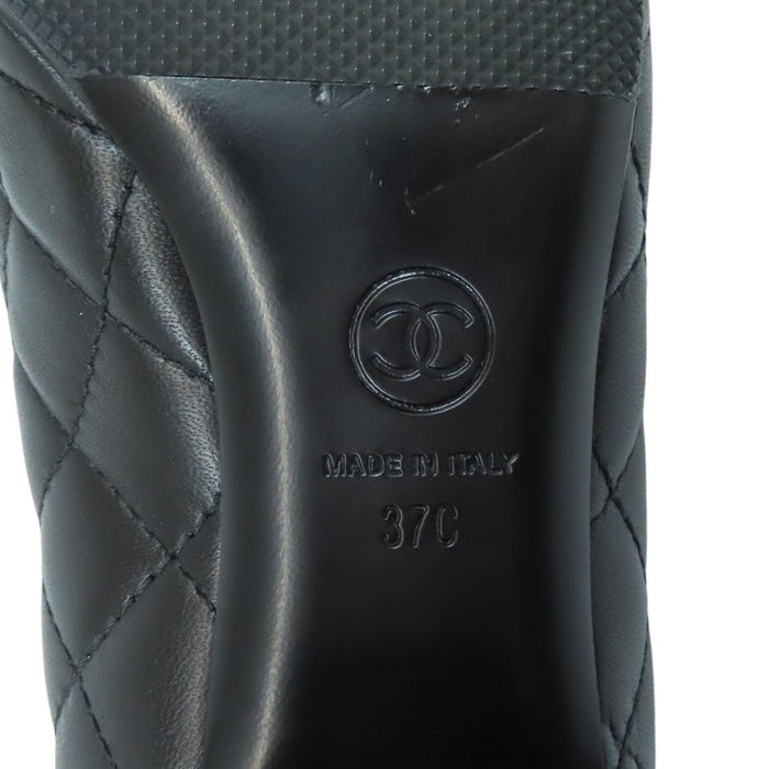 CHANEL 
COCO CC シルバーカラー金具 
ココマーク マトラッセ ターンロック レザー パンプス