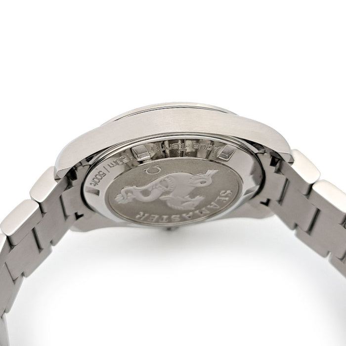 OMEGA  
Seamaster Aqua Terra  
Avec boîte et garantie