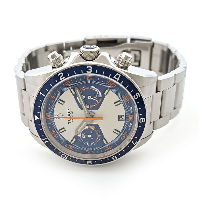 TUDOR  
Chronographe Héritage  
Avec boîte et garantie
