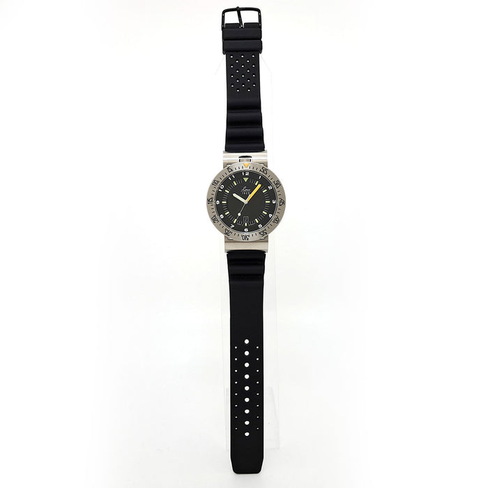 Laco  
スクワード系列 冻原  
带盒展示