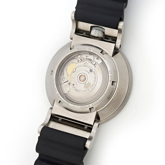 Laco  
スクワード系列 冻原  
带盒展示