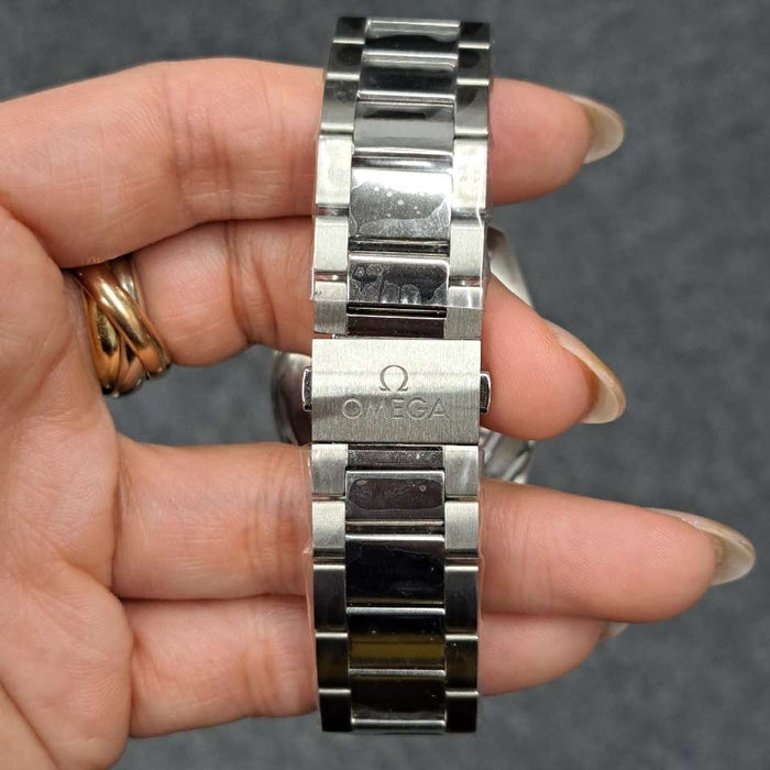 【WHOLESALES】
OMEGA 
220.10.38.20.10.003 
アクアテラ 150M 
箱　保　ピクト　クロノメーター証