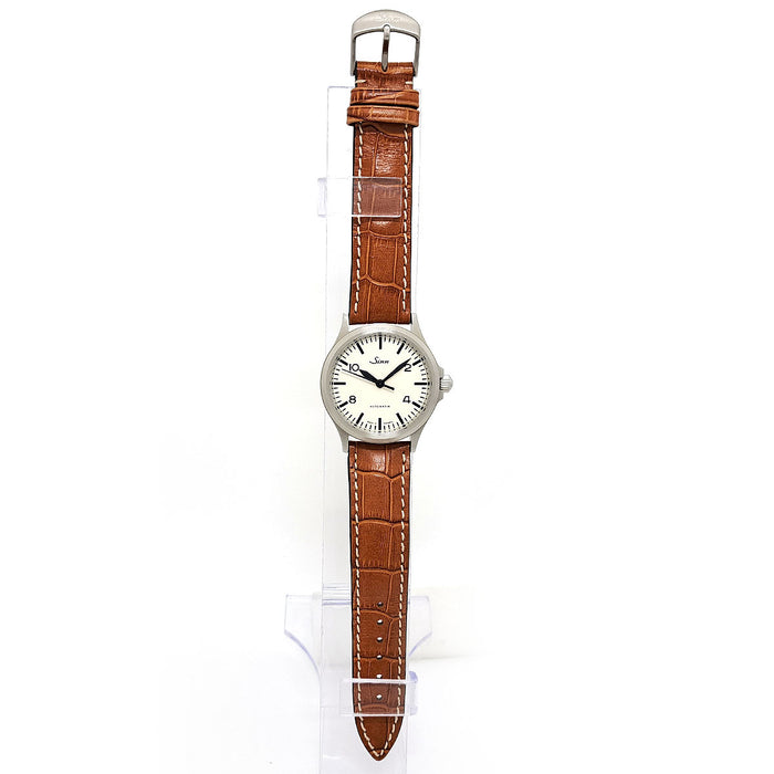 Sinn 
556 飛びアラビア ホワイトダイヤル