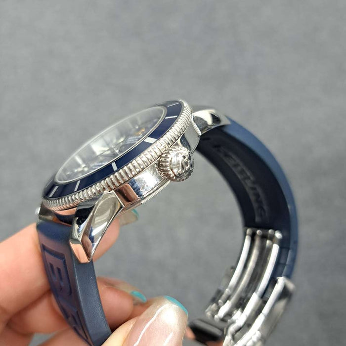 【WHOLESALES】
BREITLING 
A17321 
箱　ギャランティ(液晶滲みあり)　クロノメーター証　純正品ラバーベルト×1(使用感あり)