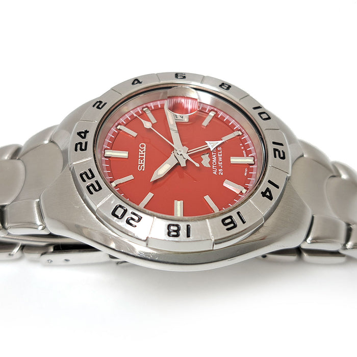 SEIKO 
SUS Mecha SUS GMT limited model red dial overhauled 
with box