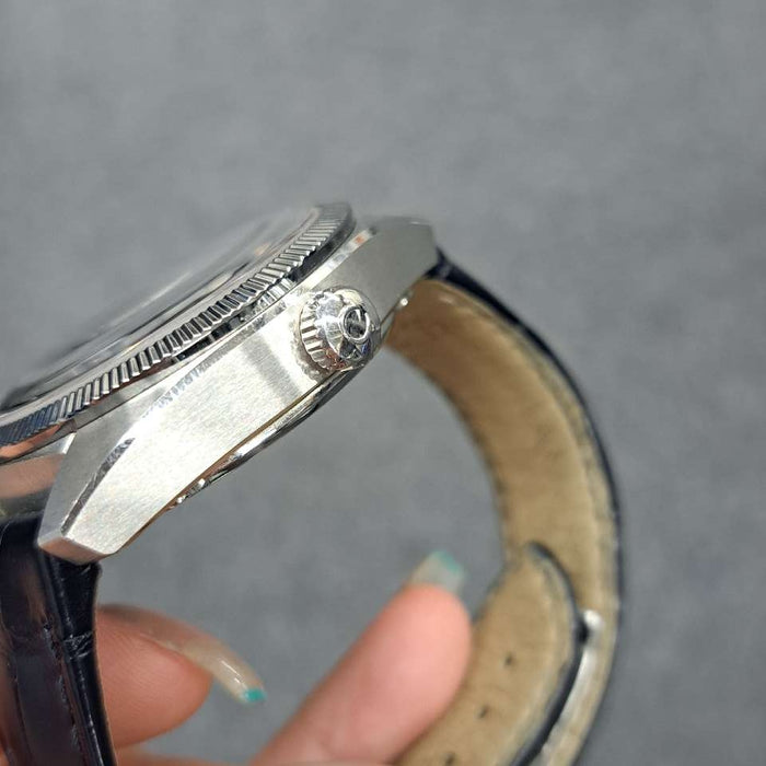 【WHOLESALES】
OMEGA 
130.33.41.22.06.001 
箱　ギャランティ　ピクトグラム　クロノメーター証