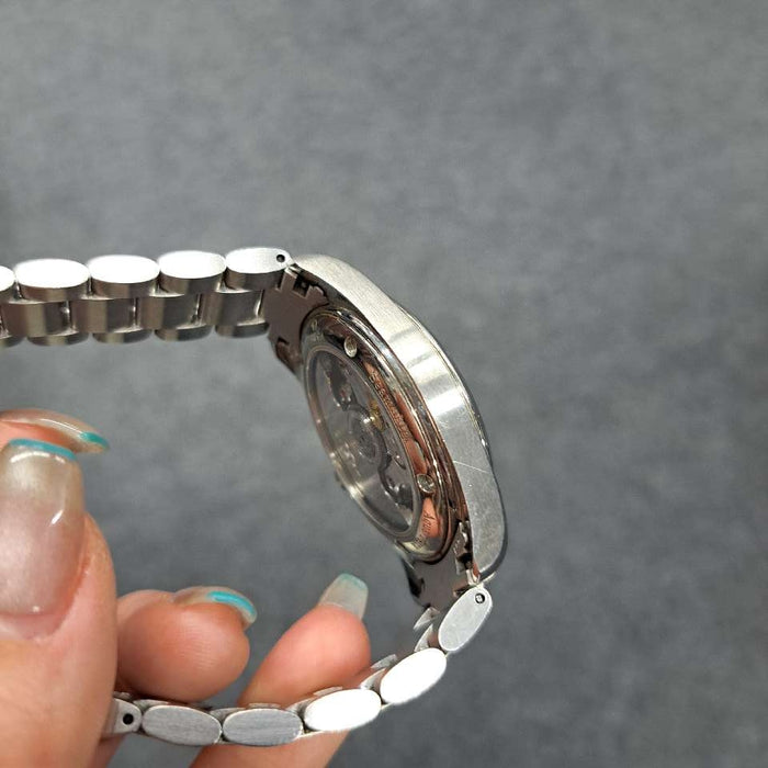 【WHOLESALES】
OMEGA 
2504.5 
箱(内箱劣化)　ギャランティ　ピクトグラム　クロノメーター証