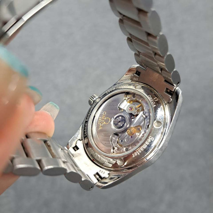 【WHOLESALES】
OMEGA 
2504.5 
箱(内箱劣化)　ギャランティ　ピクトグラム　クロノメーター証