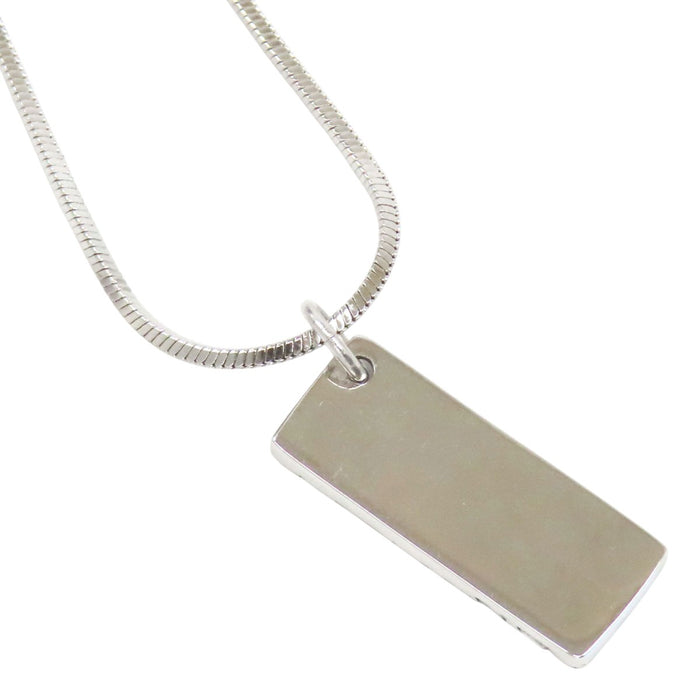 Dior 
Collier CD logo en métal couleur argent numéro 2 
Trottinette