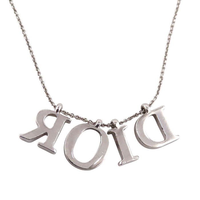 Dior  
Logo métal couleur argent Dio(r)evolution  
Collier Diorevolution