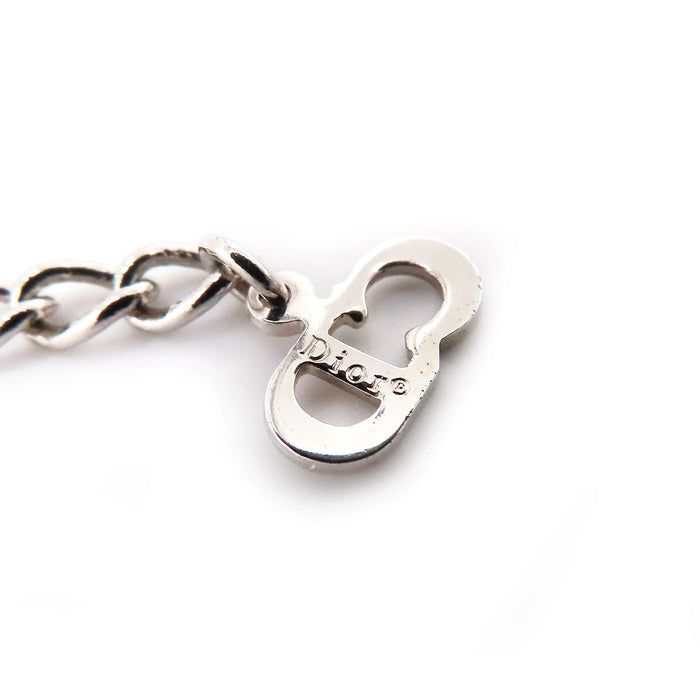 Dior  
Logo métal couleur argent Dio(r)evolution  
Collier Diorevolution