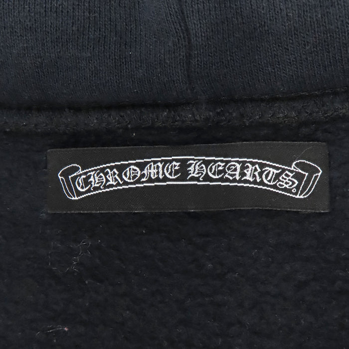 CHROME HEARTS 
Felpa CH con cerniera a pugnale, doppia cerniera, cotone, pelle, interno felpato 
Maniche con patch a croce, felpa con cappuccio e zip
