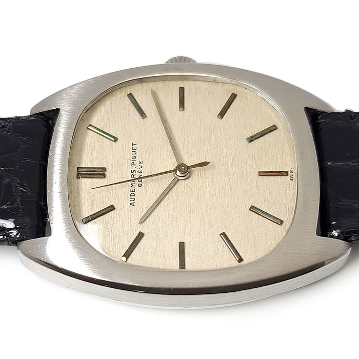 AUDEMARS PIGUET 
トノー Cal.K2002/1A ジェンタデザイン