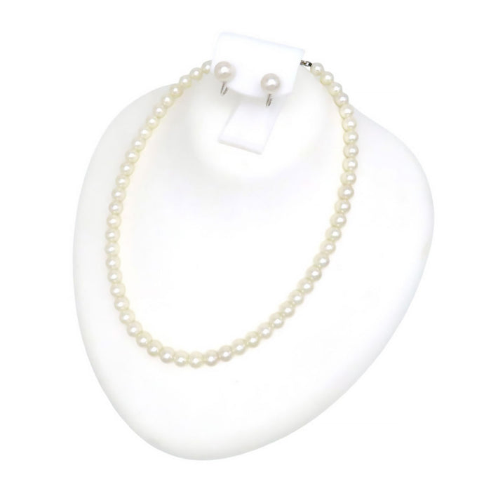 MIKIMOTO 
Set collana e orecchini con perle Akoya