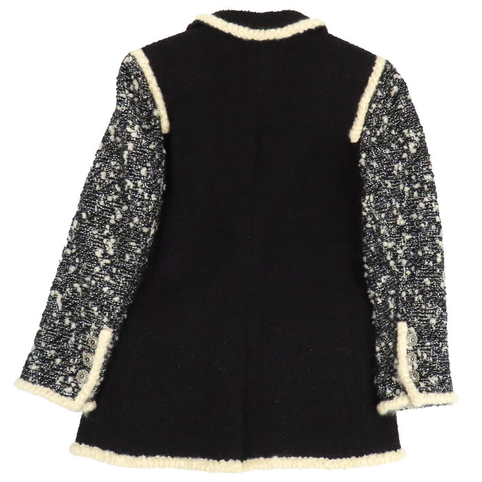 CHANEL  
COCO CC bottone logo cashmere  
giacca in tweed con logo Coco Mark e inserti