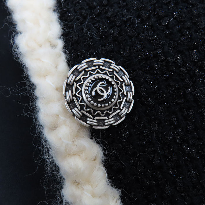 CHANEL  
COCO CC bottone logo cashmere  
giacca in tweed con logo Coco Mark e inserti