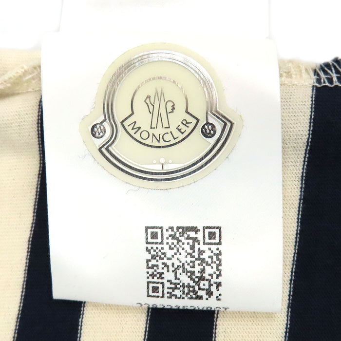 MONCLER 
Patch logo in cotone 
Maglia girocollo a righe con maniche corte
