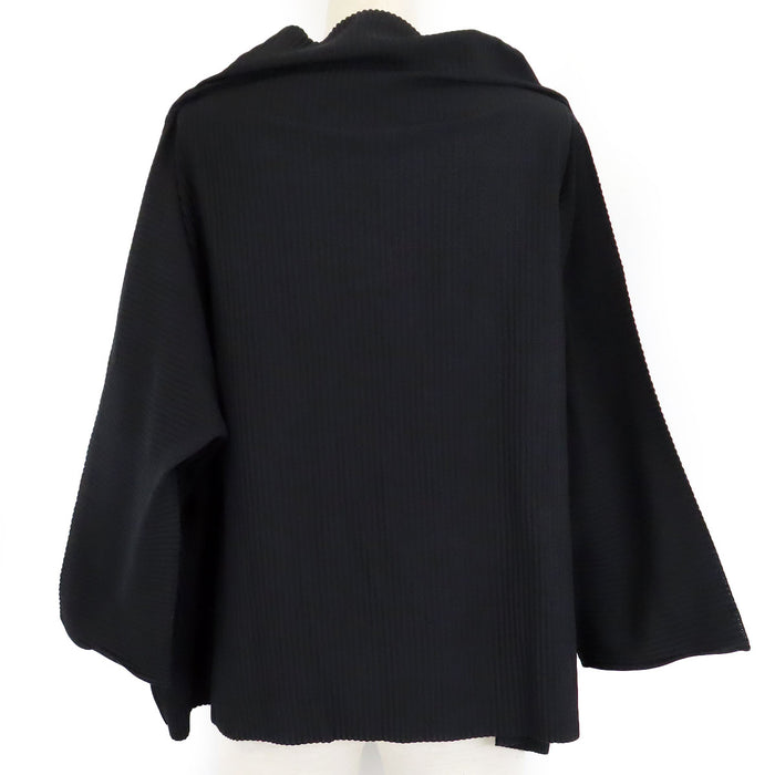 ISSEY MIYAKE
Collo alto Mi
Maglia plissettata me ISSEY MIYAKE