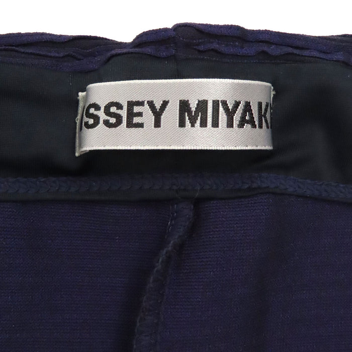 ISSEY MIYAKE 
リブ ナイロン 
プリーツ ガウチョパンツ