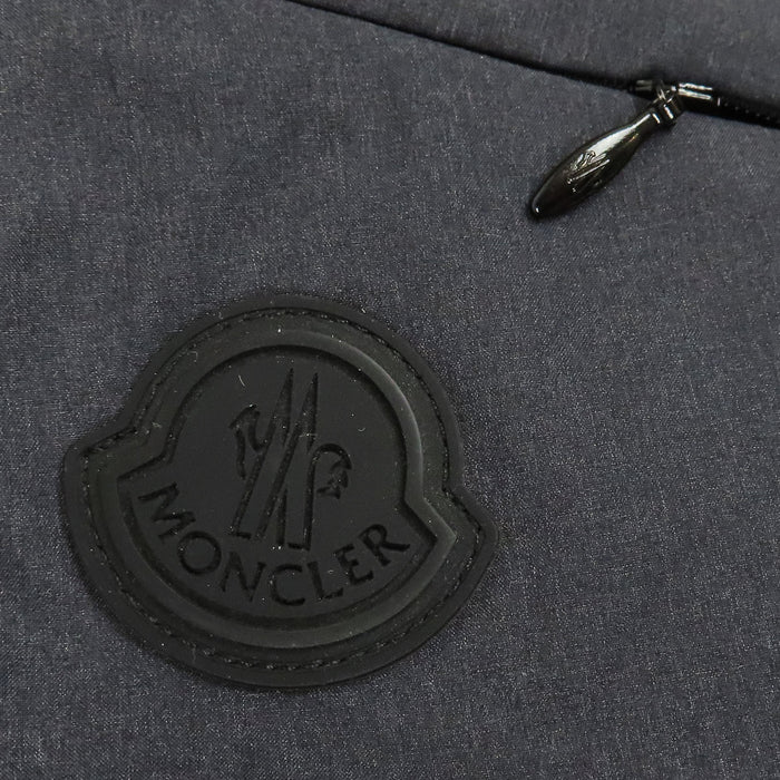 MONCLER 
Pantalone sportivo in nylon 
Pantalone da tuta sportivo