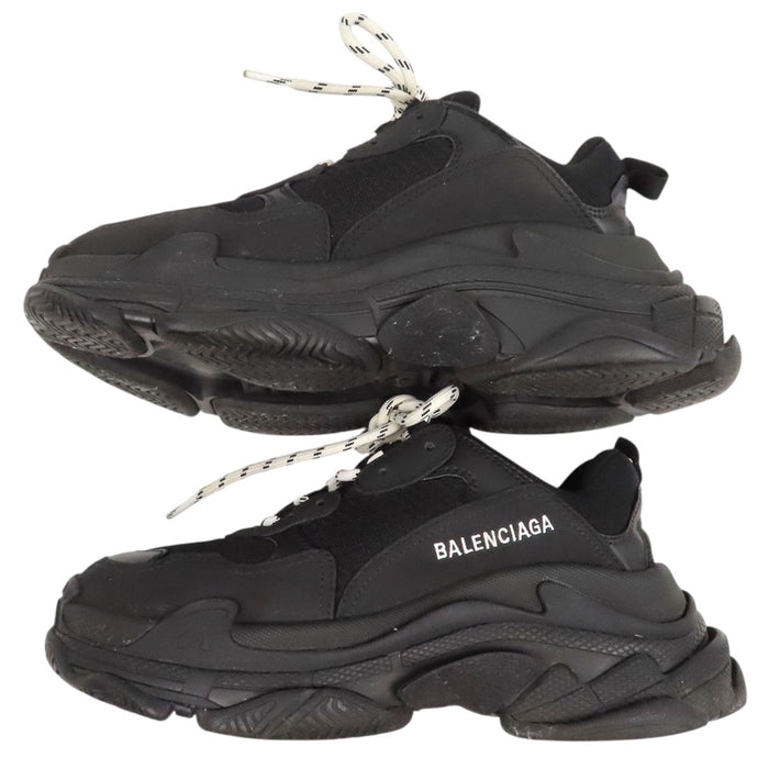 BALENCIAGA  
Triple S 刺繡 刺繡鞋帶 標誌  
Triple S 老爹運動鞋