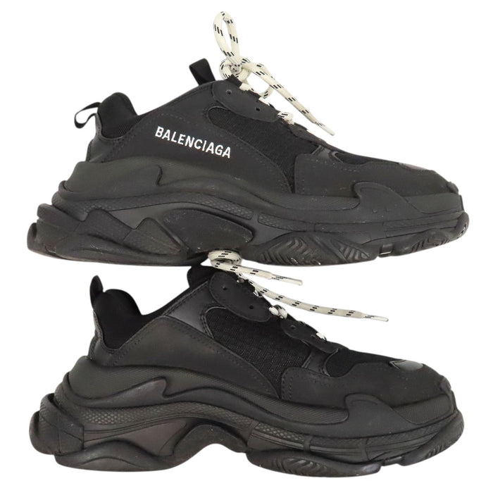 BALENCIAGA  
Triple S 刺繡 刺繡鞋帶 標誌  
Triple S 老爹運動鞋