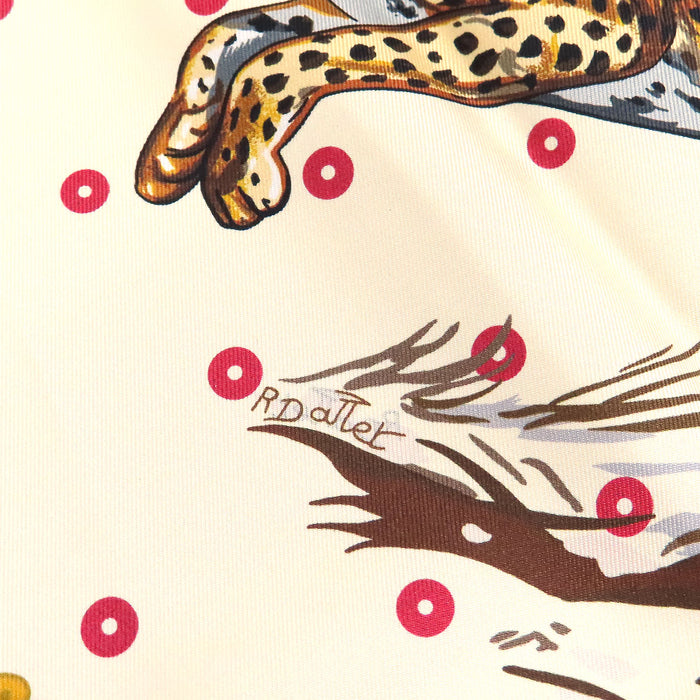 HERMES
Foulard grande in seta con logo
Carré 90 doppio lato ghepardo bandana sciarpa
Bandana Guepards