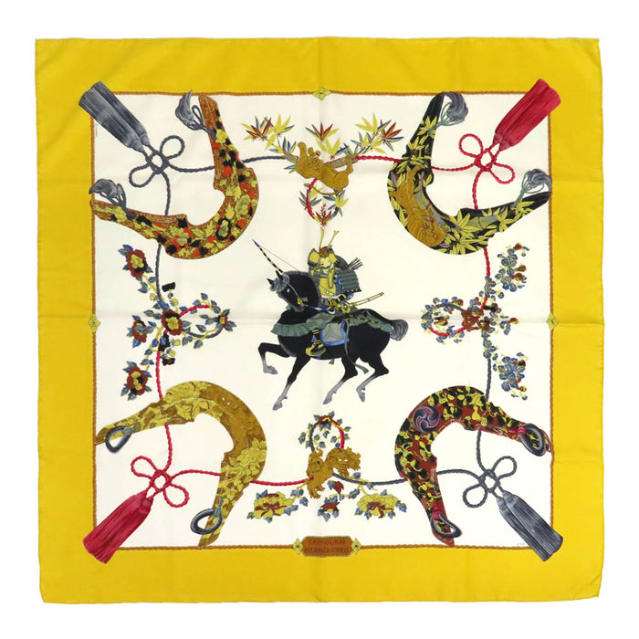 HERMES  
Grand foulard en soie  
Carré 90 SAMOURAI 侍 foulard