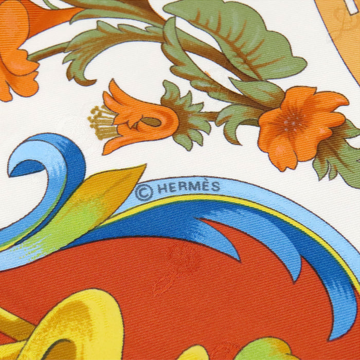 HERMES  
管风琴与机械乐器 大方巾 丝绸  
Carré 90 ORGAUPHONE ET AUTRES MECANIQUES