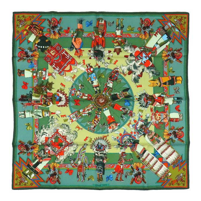 HERMES  
Grand foulard en soie  
Carré 90 Kachinas カチナ