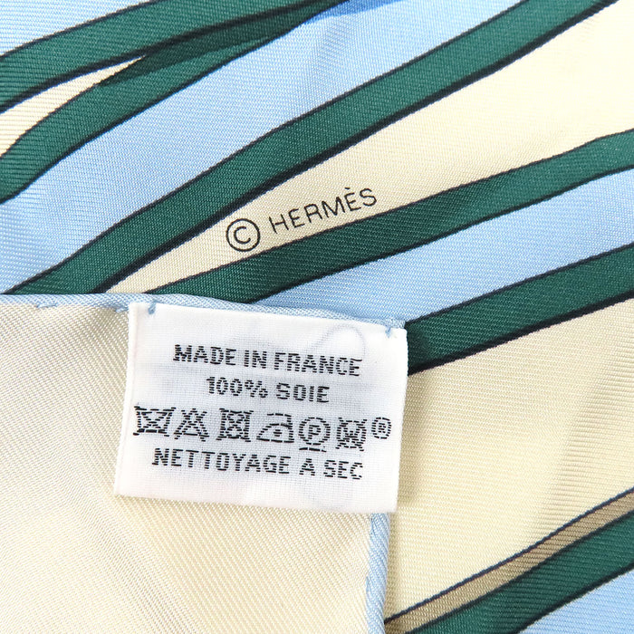 HERMES  
大方巾 絲綢  
Carré 90 Grand Tralala 大方巾 90 公分 格蘭特拉拉拉