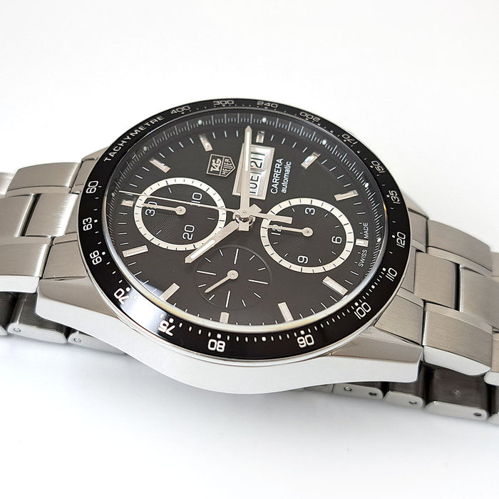 TAG HEUER  
Carrera Calibre 16 Day-Date  
Avec boîte et garantie