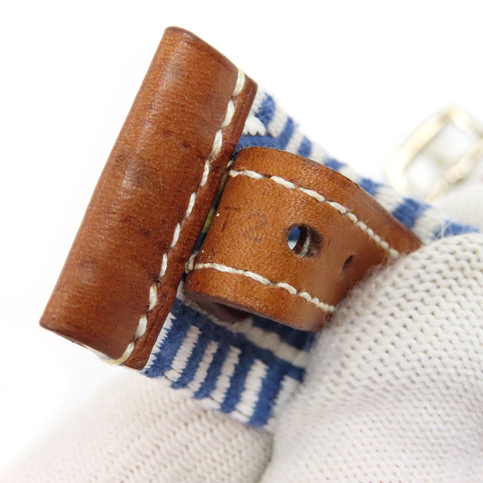 HERMES 
Gravure C Collier d'Océan en cuir Bleu Brighton 
Bracelet Rival Caval Médor