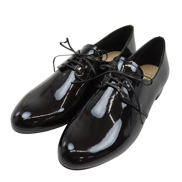 PRADA 
ラウンドトゥ パテントレザー ドレスシューズ 
エナメル レースアップシューズ