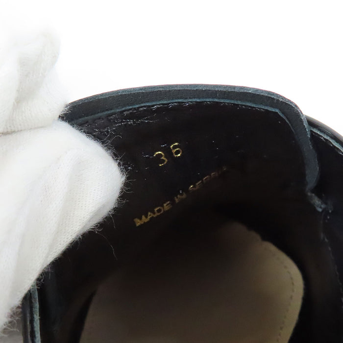 PRADA  
綁帶漆皮  
專利皮革鞋款