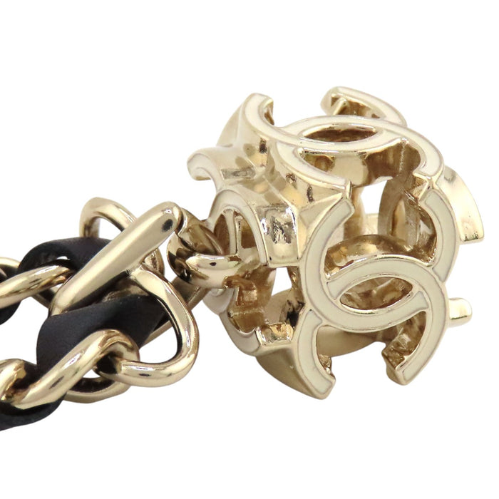 CHANEL 
A22K COCO CC ロゴ ゴールドカラーメタル レザー 
キューブ ココマーク チェーン ネックレス