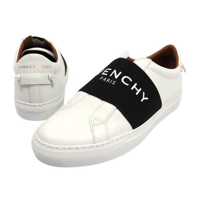 GIVENCHY 
Baskets basses urbaines 
en cuir avec logo