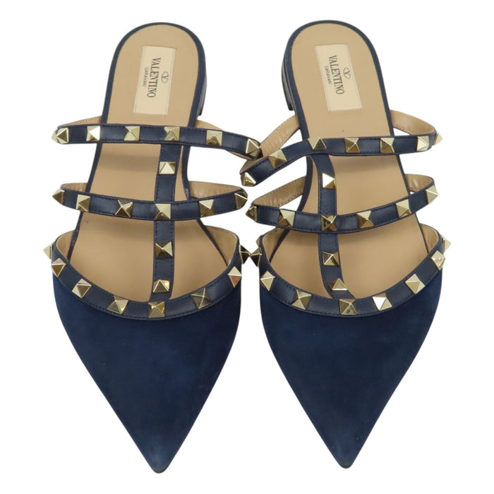 VALENTINO  
Sandales plates en daim à bout pointu  
avec clous Rockstuds