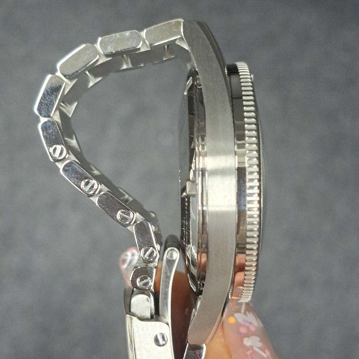 【WHOLESALES】
OMEGA 
234.10.39.20.01.001 
箱　ギャランティ　ピクトグラム　クロノメーター証　限定書　純正レザーベルト×1(使用感小)　純正ナイロンベルト×1(使用感小)　純正尾錠×2　工具