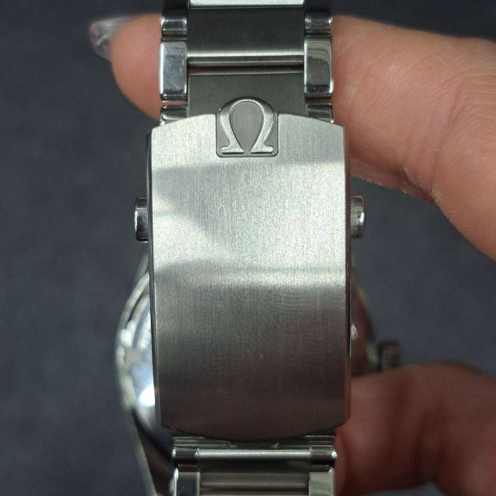 【WHOLESALES】
OMEGA 
234.10.39.20.01.001 
箱　ギャランティ　ピクトグラム　クロノメーター証　限定書　純正レザーベルト×1(使用感小)　純正ナイロンベルト×1(使用感小)　純正尾錠×2　工具