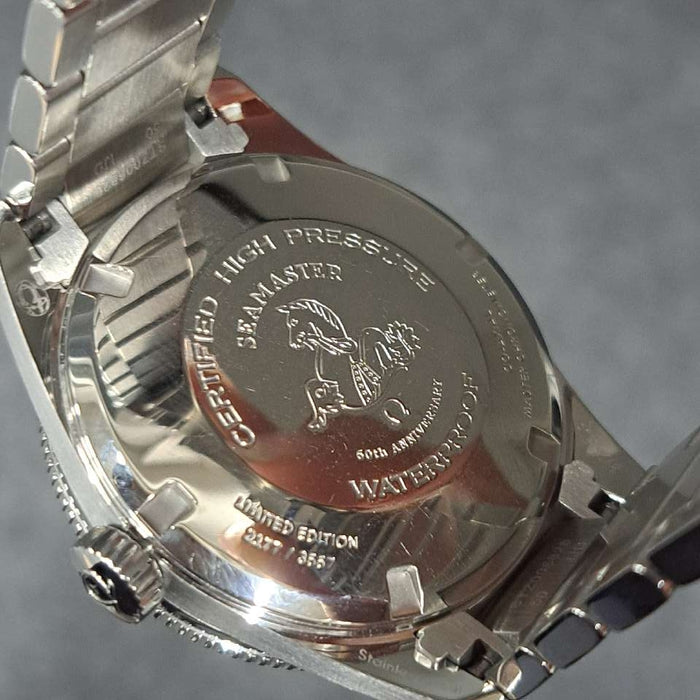 【WHOLESALES】
OMEGA 
234.10.39.20.01.001 
箱　ギャランティ　ピクトグラム　クロノメーター証　限定書　純正レザーベルト×1(使用感小)　純正ナイロンベルト×1(使用感小)　純正尾錠×2　工具